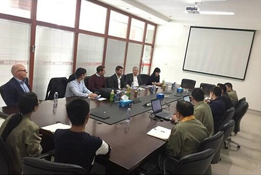 Clientes sul-africanos visitam a empresa ZHONGTAI para discutir o projeto de silo de aço e cimento em grande escala