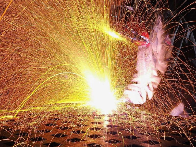 Uma das oficinas de fabricação de metal ZhongTai